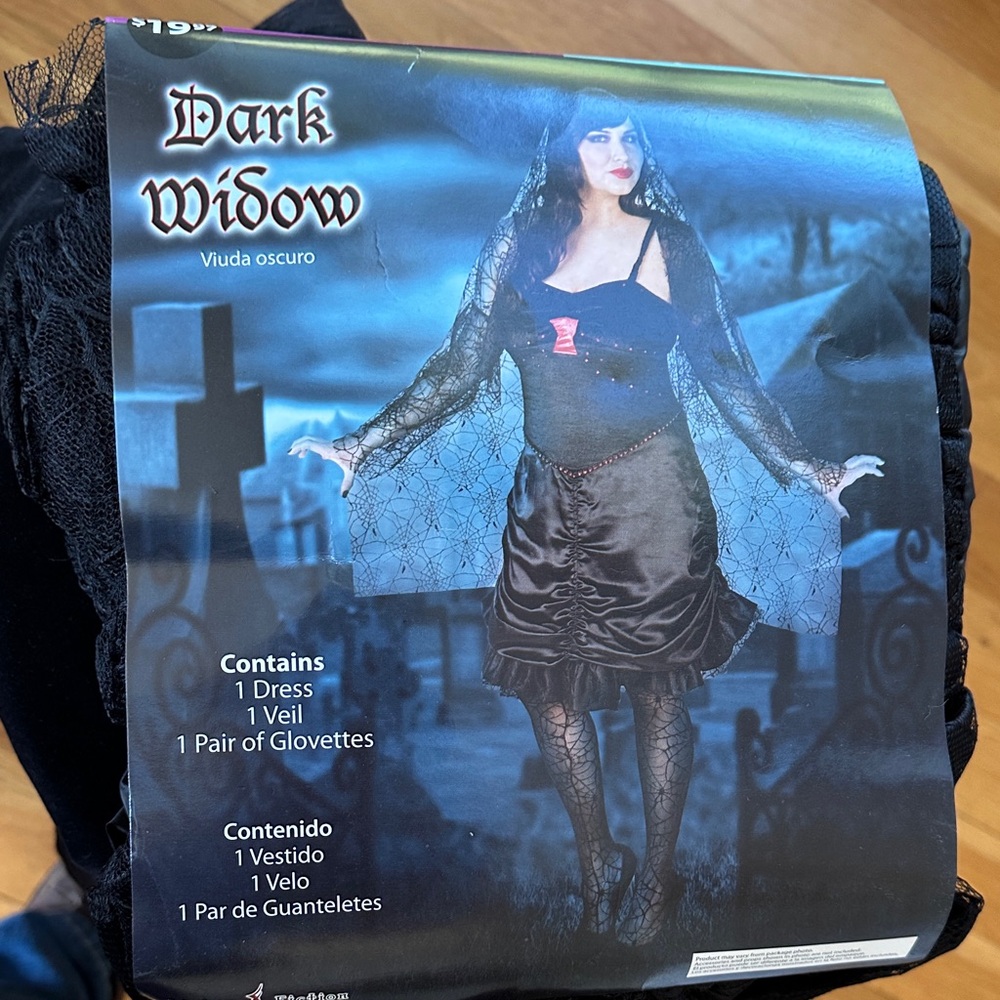 Dark Widow Halloween Costume with Veil and Gloves Women’s Plus 16W-20W